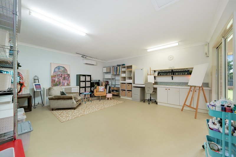 Photo - 2 Guildhall Court, Murrumba Downs QLD 4503 - Image 19