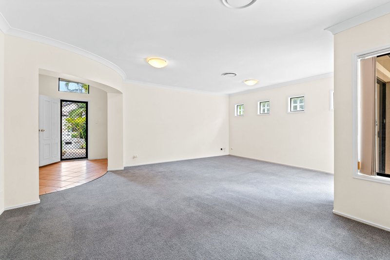 Photo - 2 Gumview Place, Molendinar QLD 4214 - Image 6