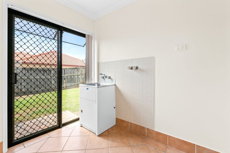 Photo - 2 Gumview Place, Molendinar QLD 4214 - Image 14