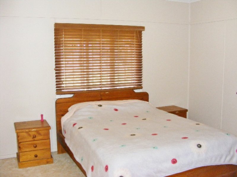 Photo - 2 Gwen Street, Hivesville QLD 4612 - Image 9