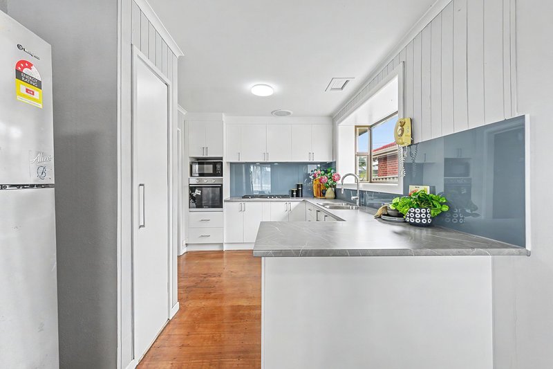 Photo - 2 Gwent Street, Springvale South VIC 3172 - Image 6