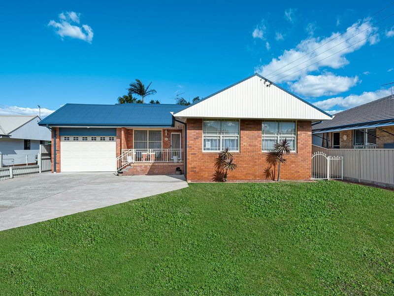 Photo - 2 Haddon Crescent, Marks Point NSW 2280 - Image 2