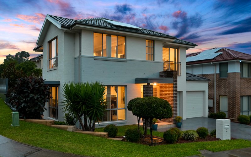 Photo - 2 Hadlow Avenue, Glenfield NSW 2167 - Image 2