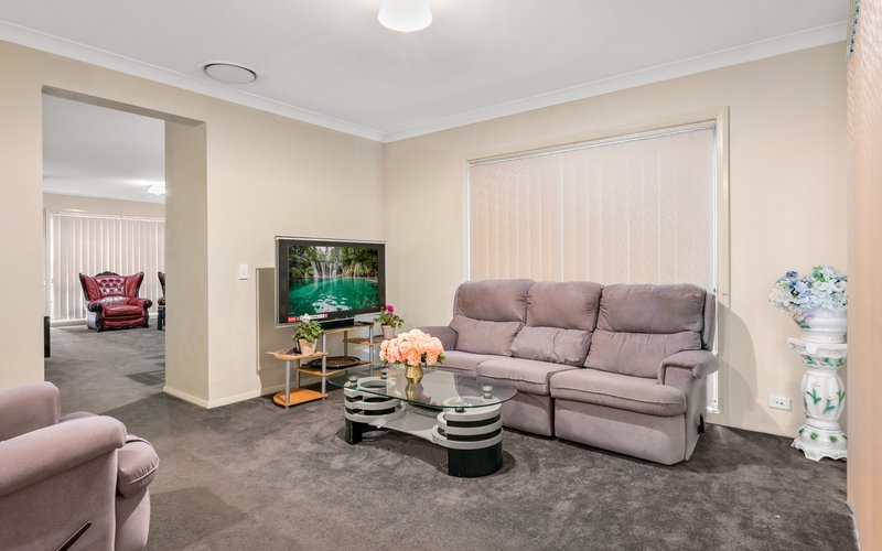 Photo - 2 Hadlow Avenue, Glenfield NSW 2167 - Image 7