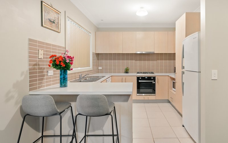 Photo - 2 Hadlow Avenue, Glenfield NSW 2167 - Image 10