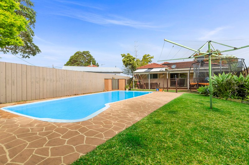 Photo - 2 Hale St , Woonona NSW 2517 - Image 3