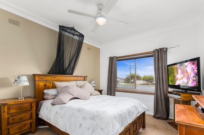 Photo - 2 Hale St , Woonona NSW 2517 - Image 6