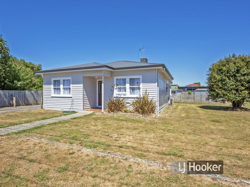 Photo - 2 Hales Street, Wynyard TAS 7325 - Image 10