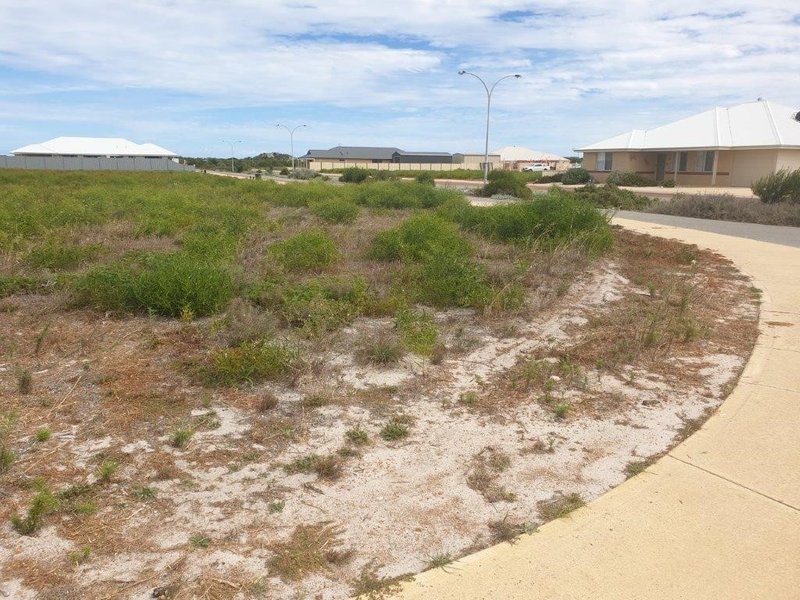 Photo - 2 Halfmoon Way, Jurien Bay WA 6516 - Image 3