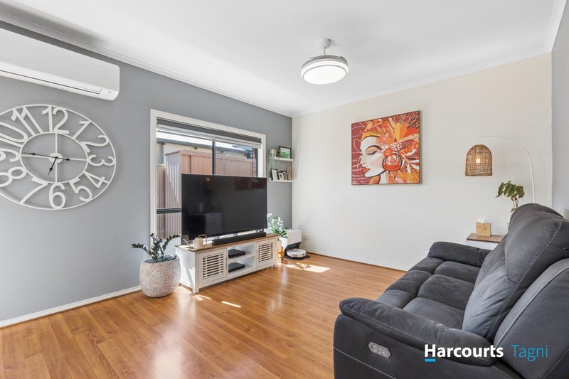Photo - 2 Hannah Close, Hackham SA 5163 - Image 4