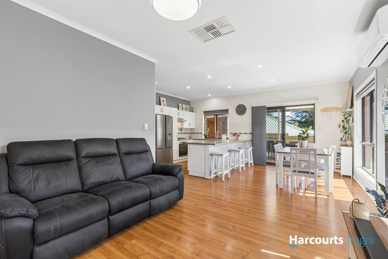 Photo - 2 Hannah Close, Hackham SA 5163 - Image 9