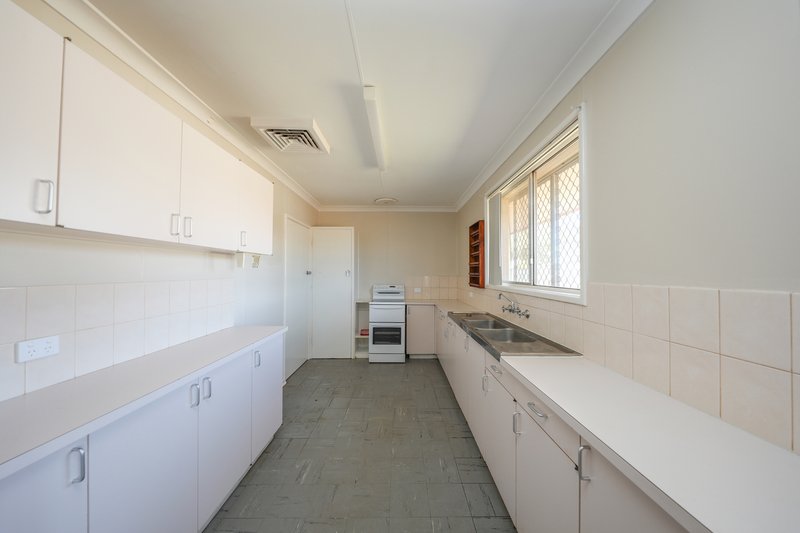 Photo - 2 Hannan Crescent, Dampier WA 6713 - Image 4