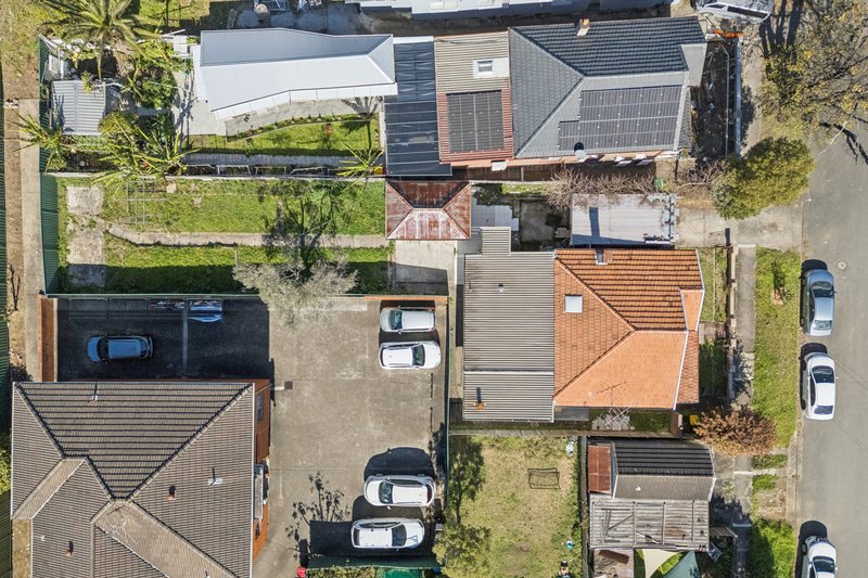 Photo - 2 Harcourt Avenue, Campsie NSW 2194 - Image 9