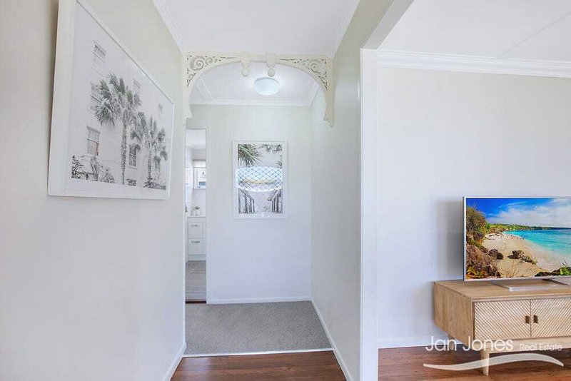 Photo - 2 Harriet Street, Clontarf QLD 4019 - Image 3