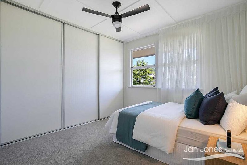 Photo - 2 Harriet Street, Clontarf QLD 4019 - Image 13