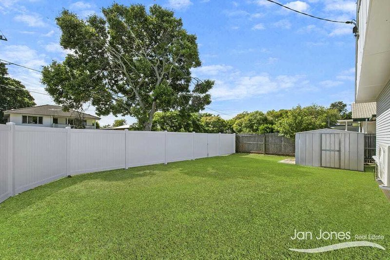 Photo - 2 Harriet Street, Clontarf QLD 4019 - Image 19