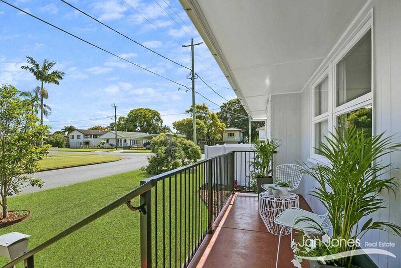 Photo - 2 Harriet Street, Clontarf QLD 4019 - Image 20