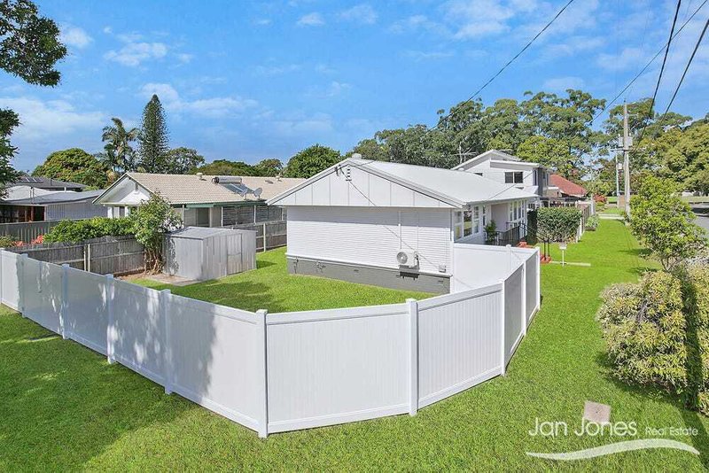 Photo - 2 Harriet Street, Clontarf QLD 4019 - Image 25