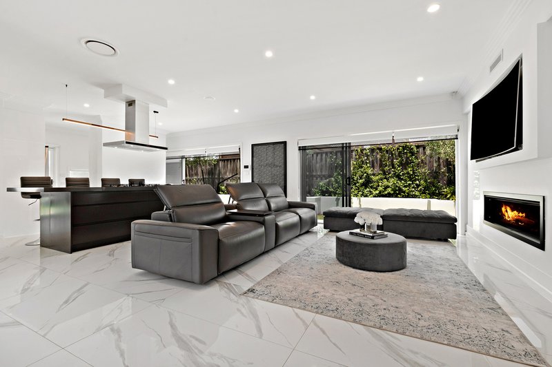 Photo - 2 Harrison Close, Kellyville NSW 2155 - Image 3