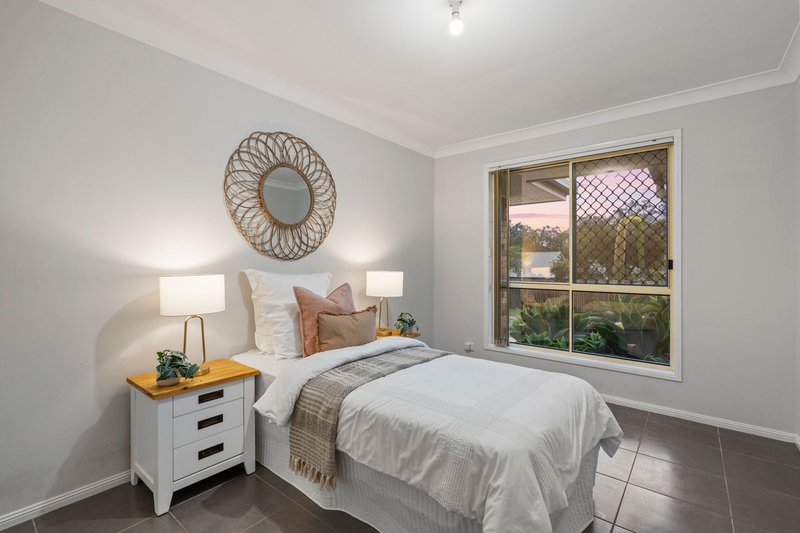 Photo - 2 Harrogate Terrace, Birkdale QLD 4159 - Image 9