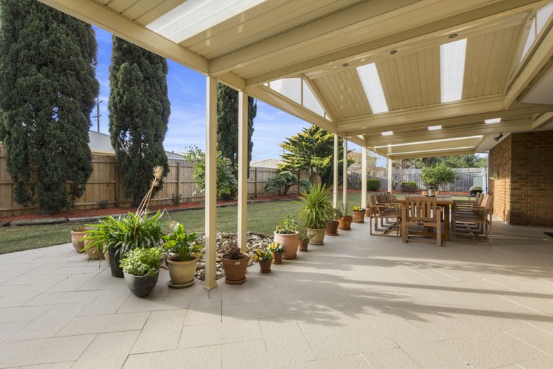 Photo - 2 Hartwell Court, Werribee VIC 3030 - Image 15