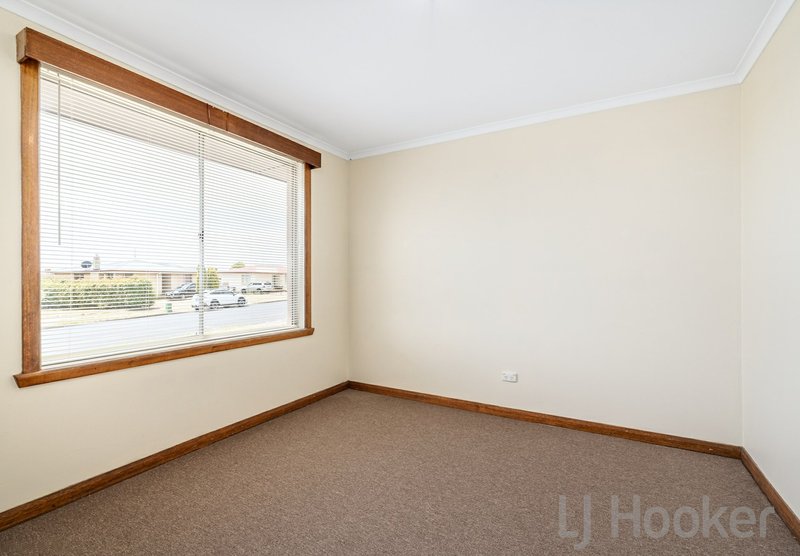 Photo - 2 Harvil Way, Devonport TAS 7310 - Image 7