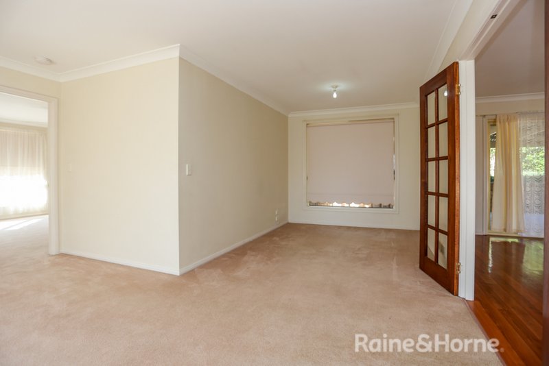 Photo - 2 Hassell Grove, Kelso NSW 2795 - Image 6