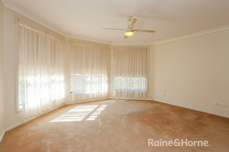 Photo - 2 Hassell Grove, Kelso NSW 2795 - Image 7