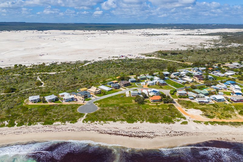 Photo - 2 Hawcroft Place, Lancelin WA 6044 - Image 3