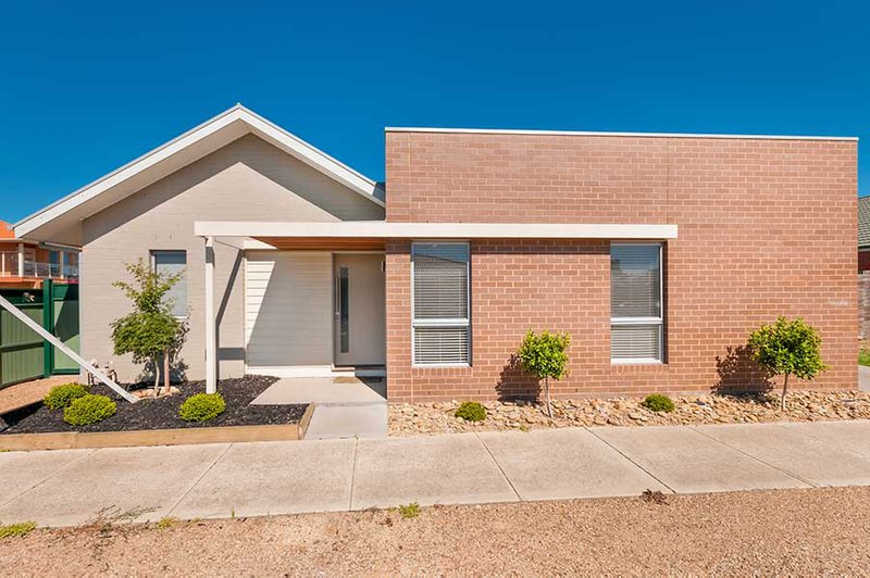 Photo - 2 Hawthorn Lane, Craigieburn VIC 3064 - Image 1