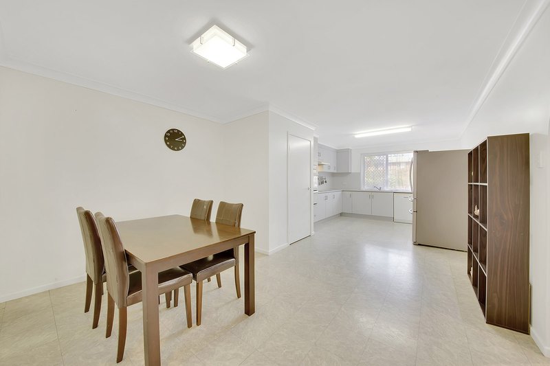 Photo - 2 Hayman Court, Clinton QLD 4680 - Image 5