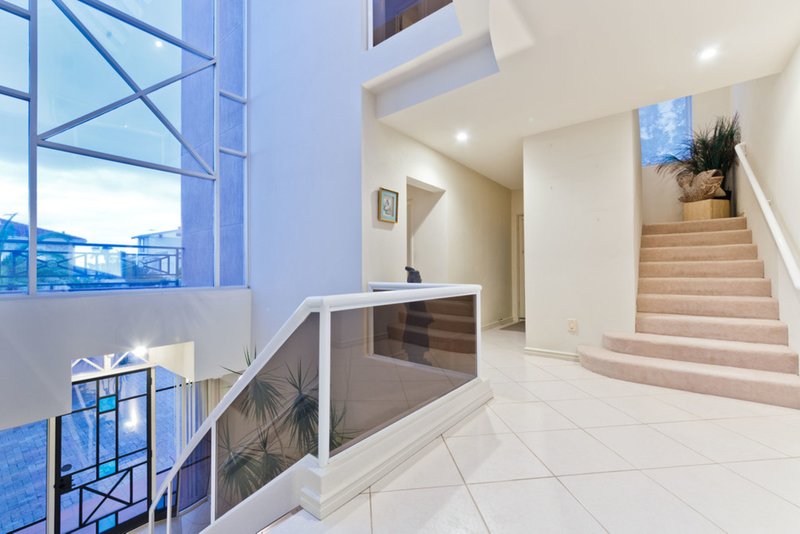 Photo - 2 Hayman Court, Coogee WA 6166 - Image 4