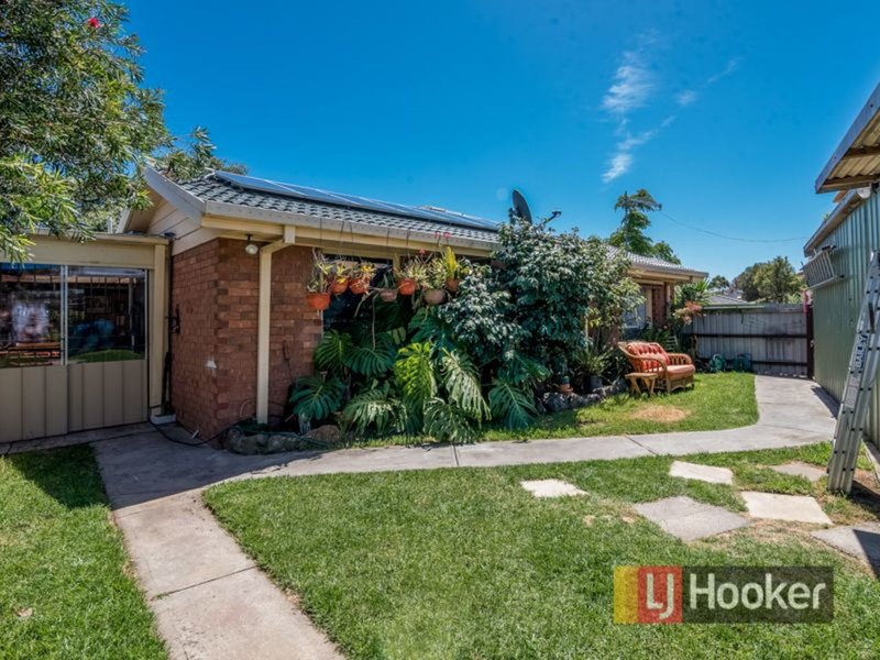 Photo - 2 Hazeldean Court, Hampton Park VIC 3976 - Image 12