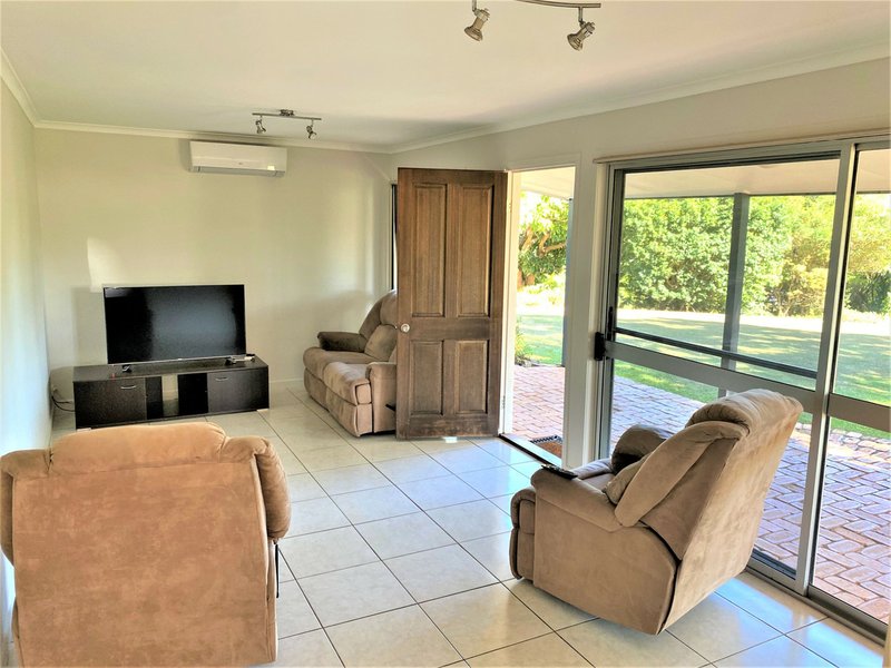 Photo - 2 Hazelmount Terrace, Kingaroy QLD 4610 - Image 3