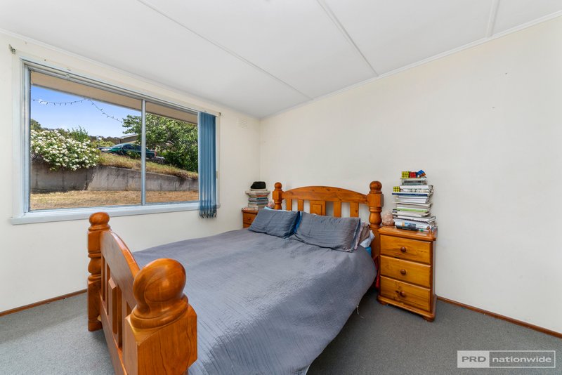 Photo - 2 Hearne Place, Glenorchy TAS 7010 - Image 5