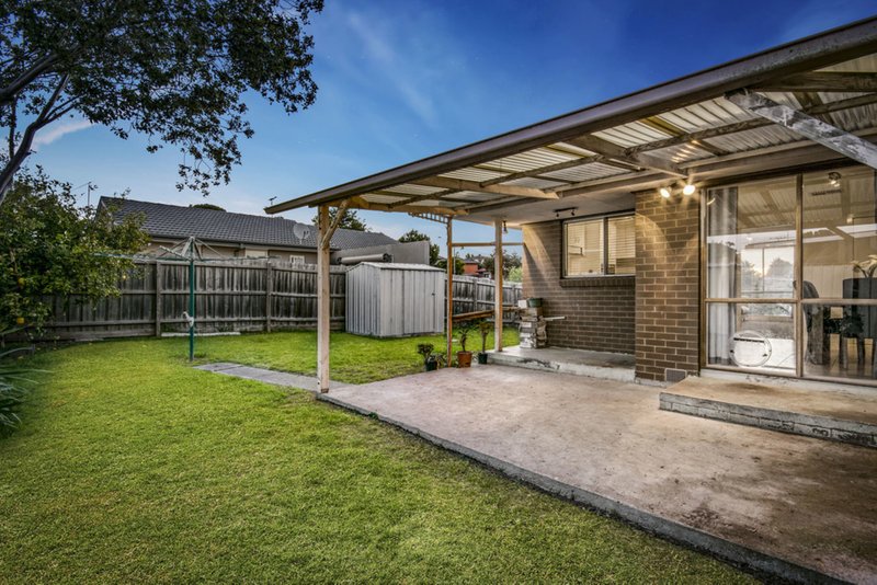 Photo - 2 Heathmere Crescent, Endeavour Hills VIC 3802 - Image 7