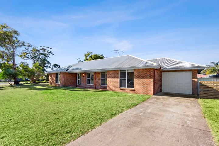 2 Hedley Way, Broulee NSW 2537