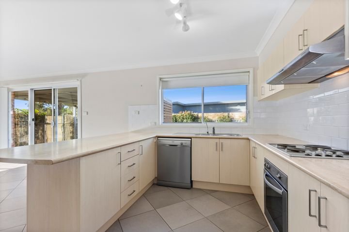 Photo - 2 Hedley Way, Broulee NSW 2537 - Image 4