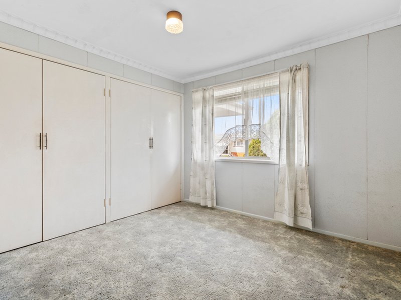 Photo - 2 Hellyer Street, Wynnum West QLD 4178 - Image 7
