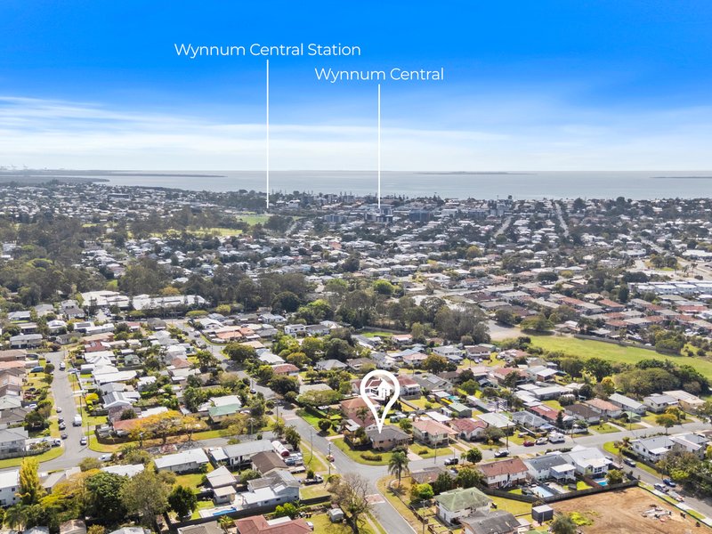 Photo - 2 Hellyer Street, Wynnum West QLD 4178 - Image 20