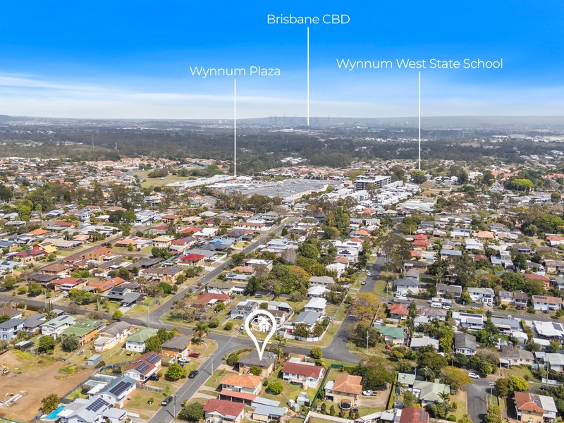 Photo - 2 Hellyer Street, Wynnum West QLD 4178 - Image 22
