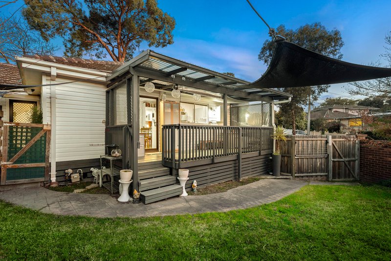 Photo - 2 Henders Street, Forest Hill VIC 3131 - Image 5