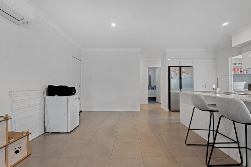 Photo - 2 Henning Place, Burpengary East QLD 4505 - Image 6