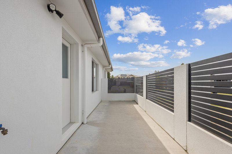 Photo - 2 Henning Place, Burpengary East QLD 4505 - Image 12