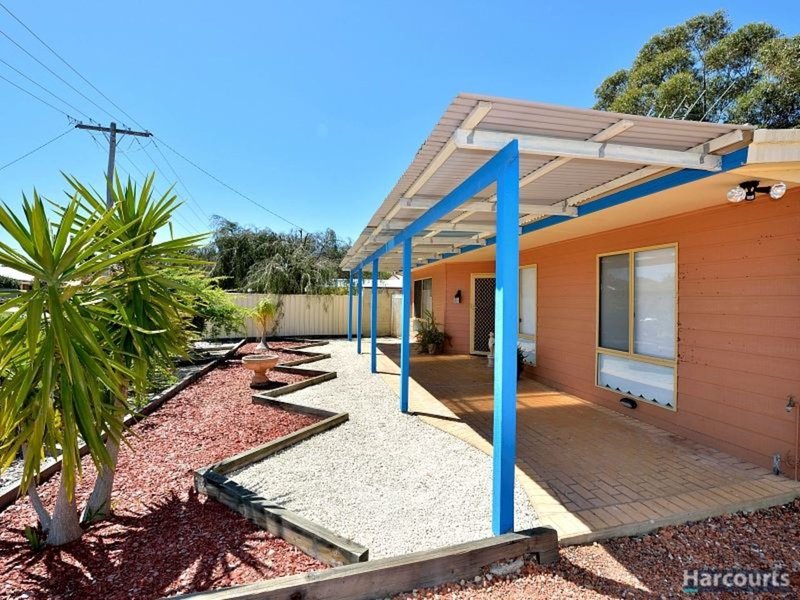 2 Henty Close, North Yunderup WA 6208