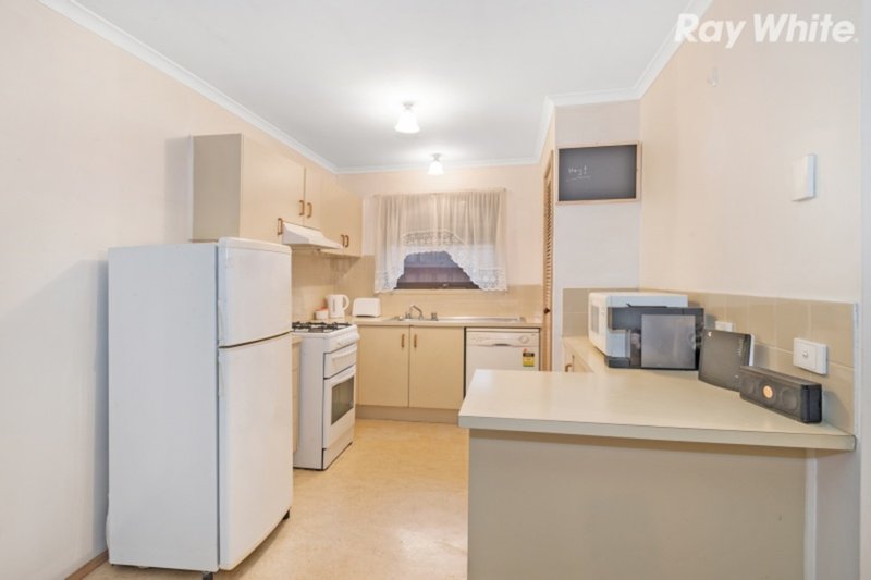 Photo - 2 Hibiscus Way, Keysborough VIC 3173 - Image 4