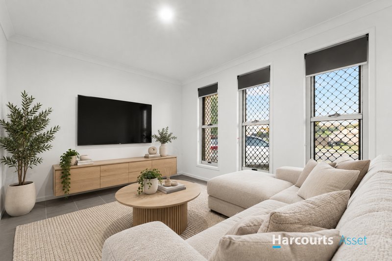 Photo - 2 Highland Avenue, Gleneagle QLD 4285 - Image 2