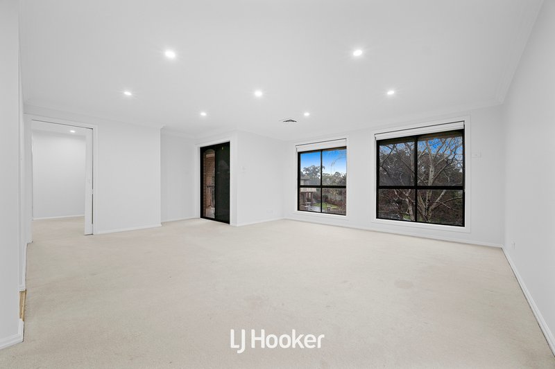 Photo - 2 Highland Court, Dandenong VIC 3175 - Image 6