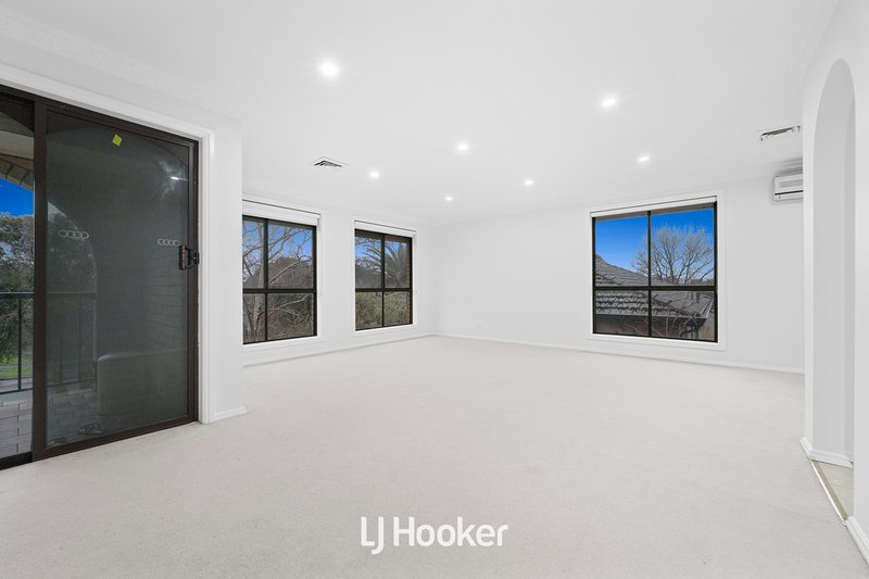 Photo - 2 Highland Court, Dandenong VIC 3175 - Image 7