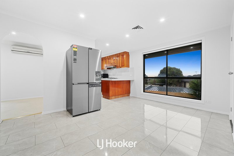 Photo - 2 Highland Court, Dandenong VIC 3175 - Image 8